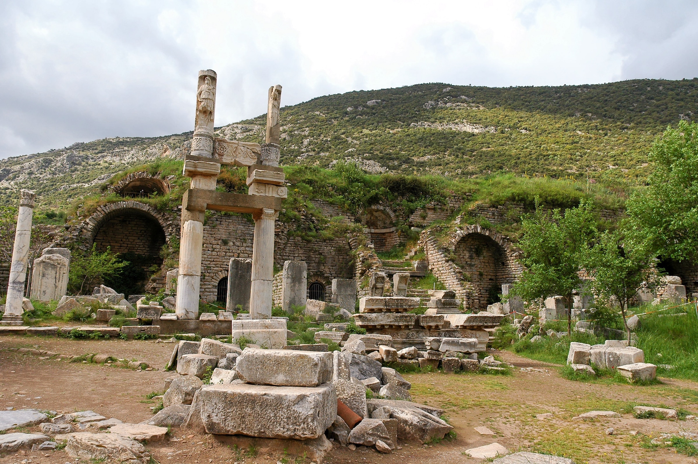 2. Ephesus temple of Domitian foundation tb041405423