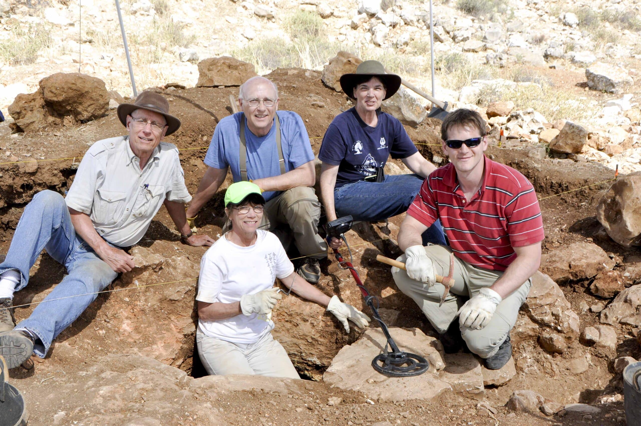 S19 dig team