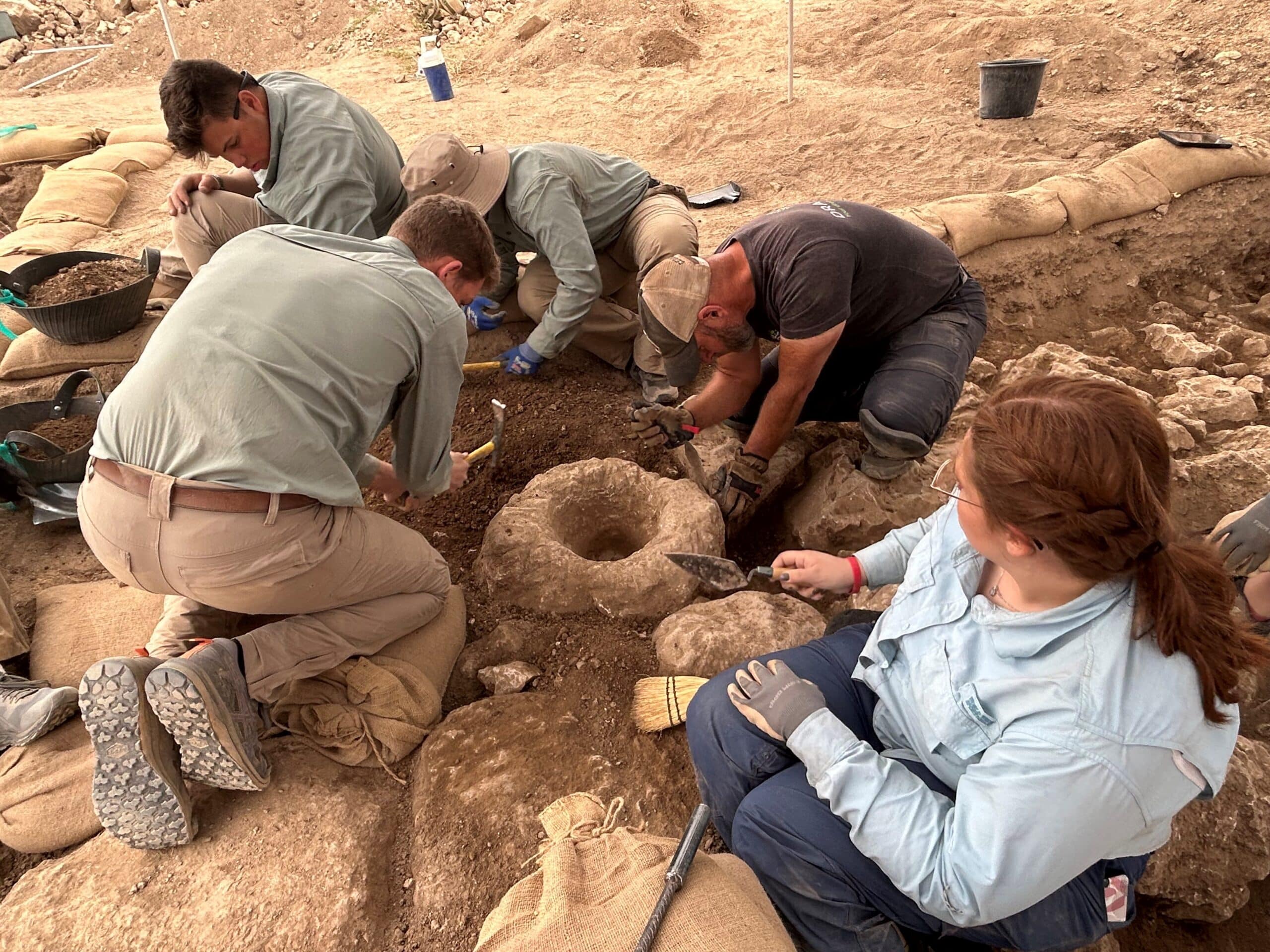 College Students Uncovering a Socket Stone at Shiloh1