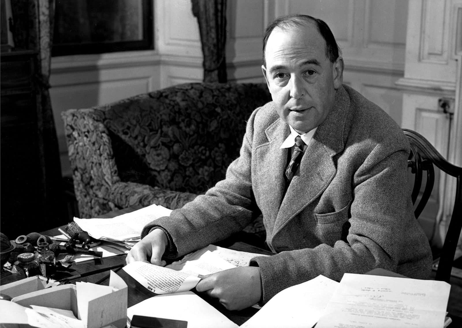 Is Learning Apologetics like Fiddling While Rome Burns? A Modern Commentary on C. S. Lewis’s “Learning in War-Time”