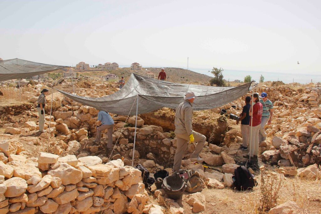 Khirbet el-Maqatir